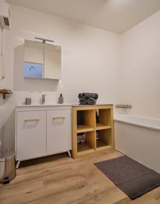 Joli T2 Lumineux Avec Balcon Et Wifi - Proche Cv Appartement Aix-en-Provence Buitenkant foto